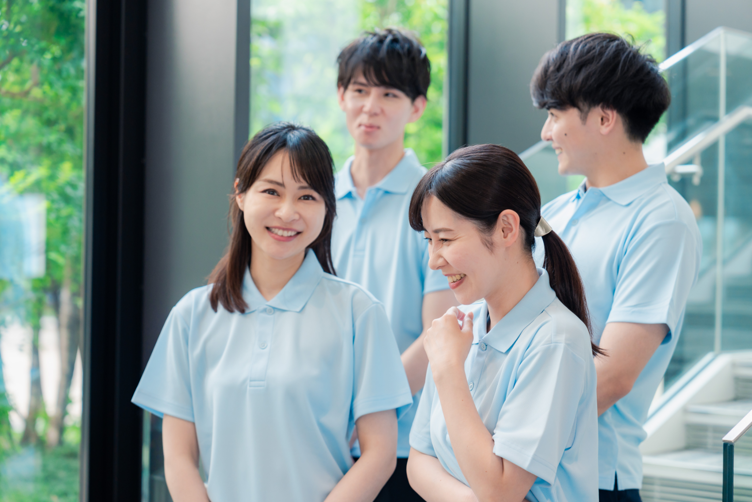 スタッフと利用者さんの笑顔